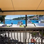 Riva Yacht Hvar Town Apartment