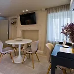 Riva Yacht Hvar Town Apartment